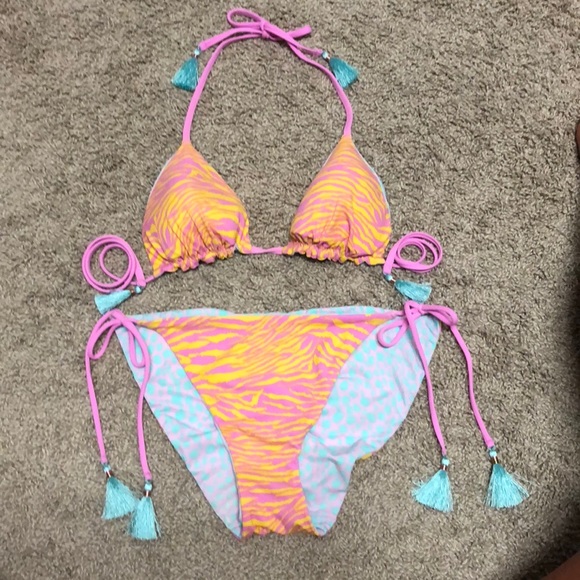Victoria's Secret Other - Victoria’s Secret Reversible Bikini 👙Large NWOT